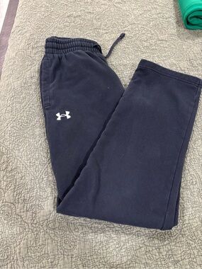 Under Armour mens  black Jogger Sweatpants